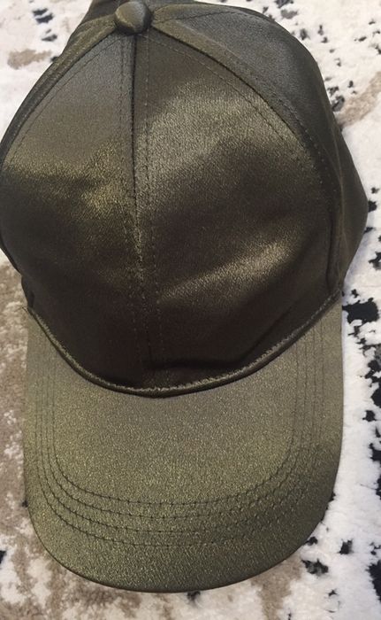 Шапка с козирка Primark