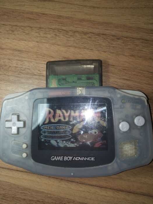 Gameboy advance ( original+ joc Rayman si husa )