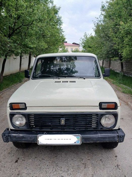VAZ2121 Niva 1988 sotiladi