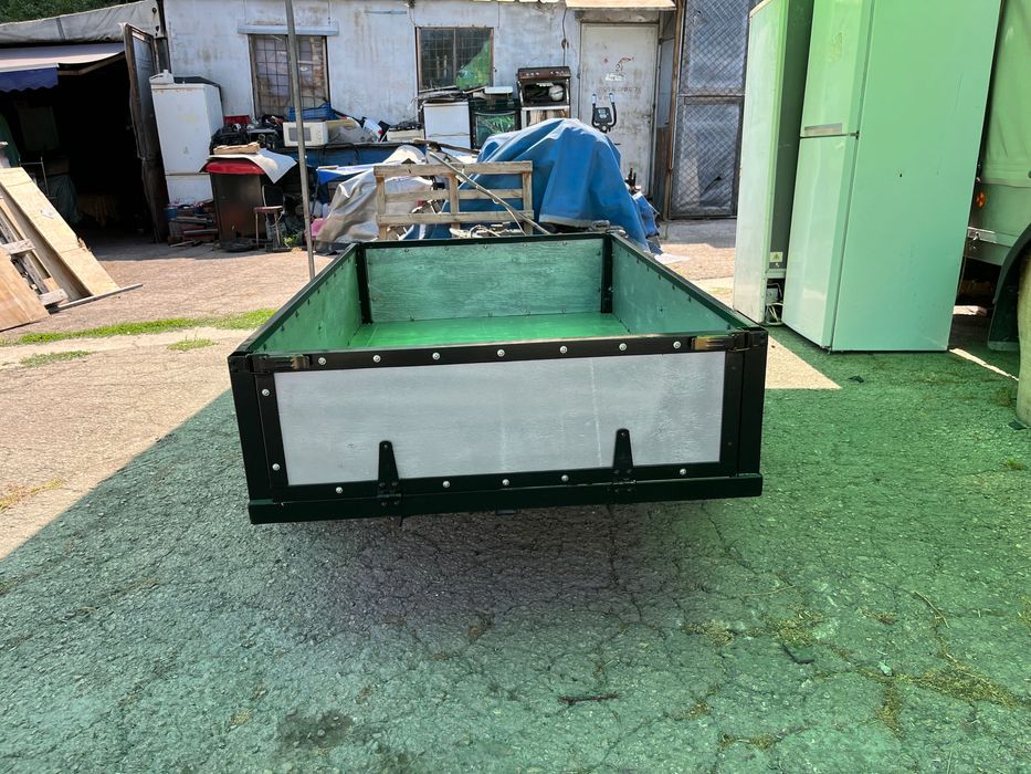 Товарно ремарке за тракторна косачка + фрези