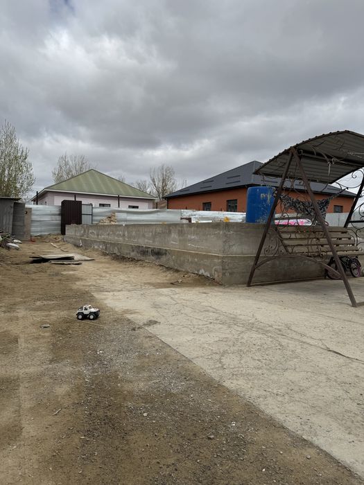 Дом в центре район ДЭУ