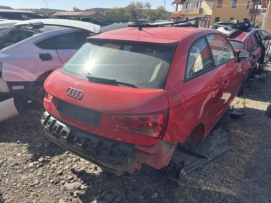 Oglinda haion Usi Audi A1