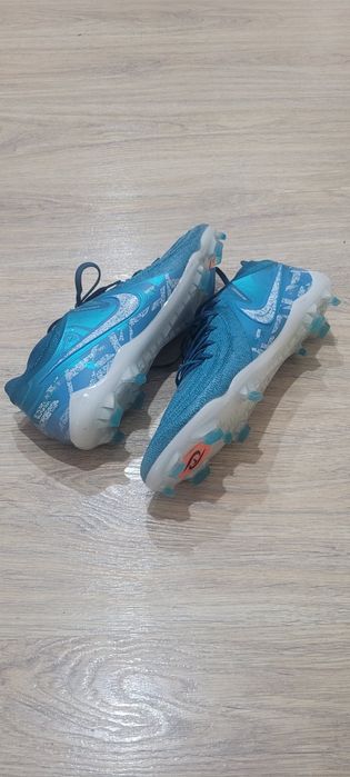 Футбольные бутсы - Nike Phantom (43 размер)