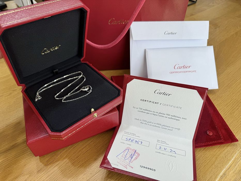 Колие Cartier с диаманти от колекцията LOVE