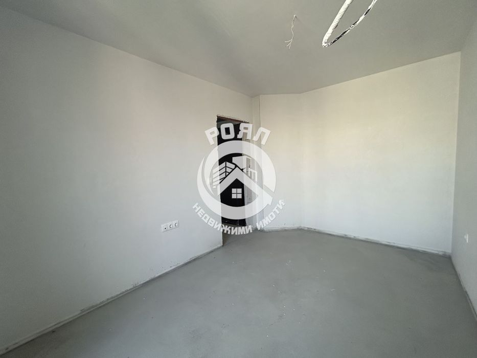 Продава се Тристаен апартамент в Пловдив, Кючук Париж - 100 кв.м за 1175 €/кв.м - Снимка #4