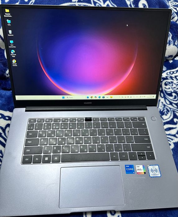 Ноутбук Huawei matebook