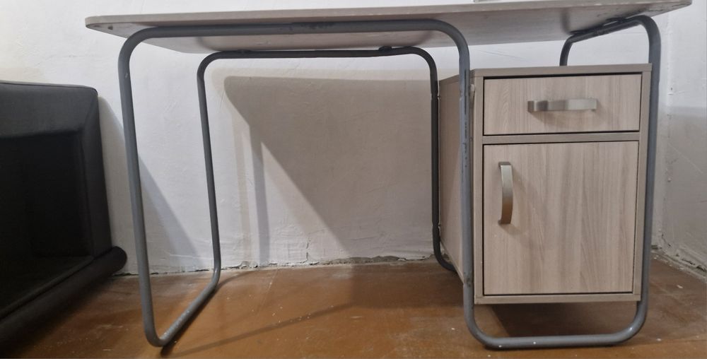 Стол компьтерный