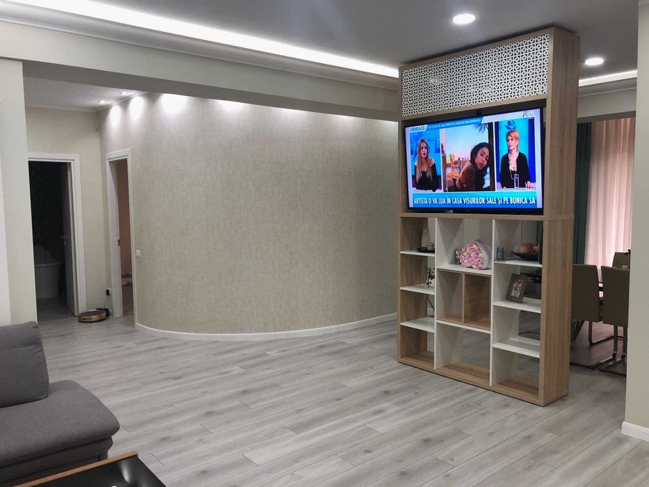 Apartament PentHouse 4 camere 170mp utili , Zona Gara / IC Bratianu 26 etajul 1 pretabil si birou Vis A Vis De Policl. CFR Aqualex