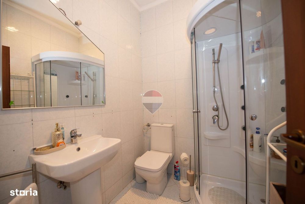 Apartament 3 camere, 2 bai de vânzare în zona Metrou Grivita, Sector 1