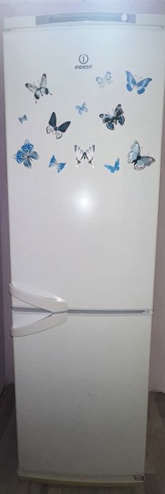 Холодильник Indezit б/у