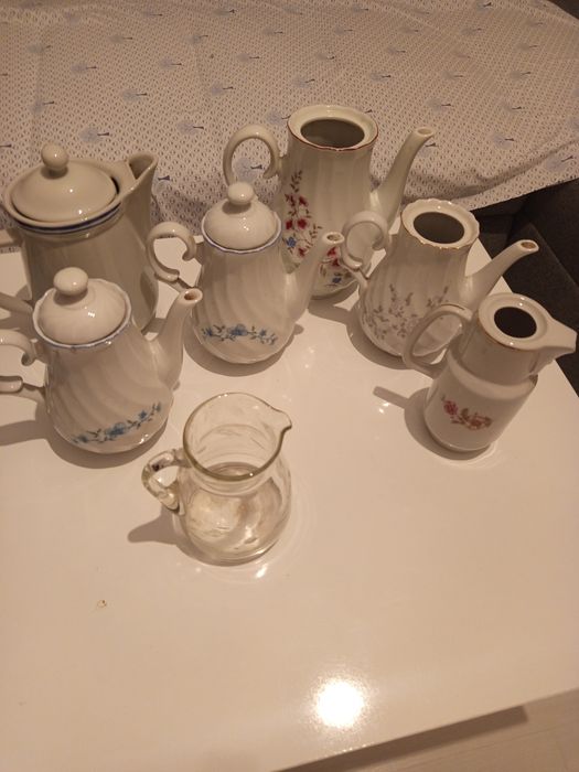 Български порцелан кани.