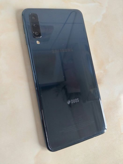 [A7] Vând Samsung Galaxy A7 [impecabil și fără probleme] //poze reale