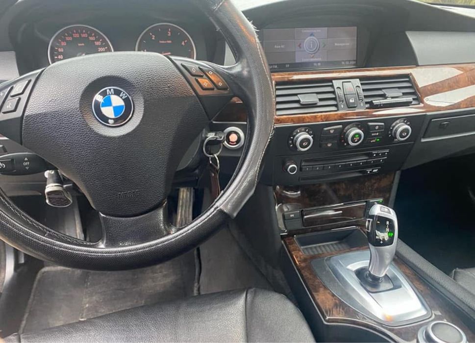 Vand BMW 530 D E60 din 2007 in stare foarte bună