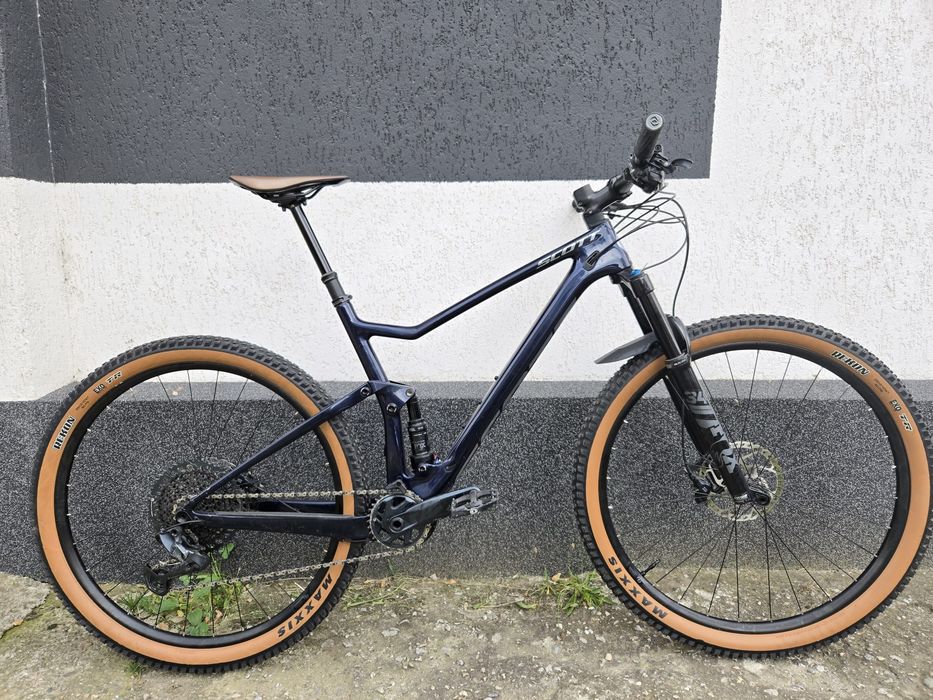 Vând full suspension Scott spark