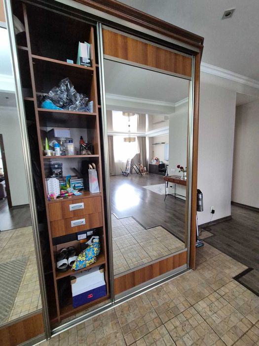 Продам шкаф купе