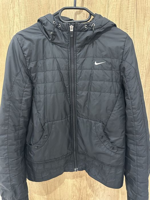 Преходно дамско яке Nike