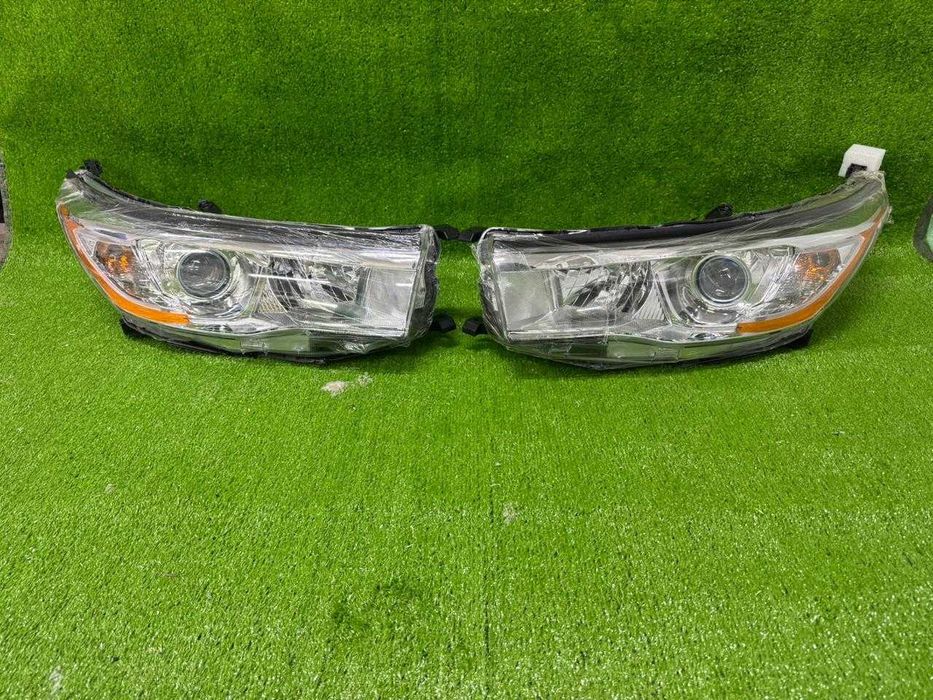 Фара на Toyota Highlander дубликат