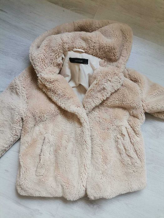 Уникално палто Зара