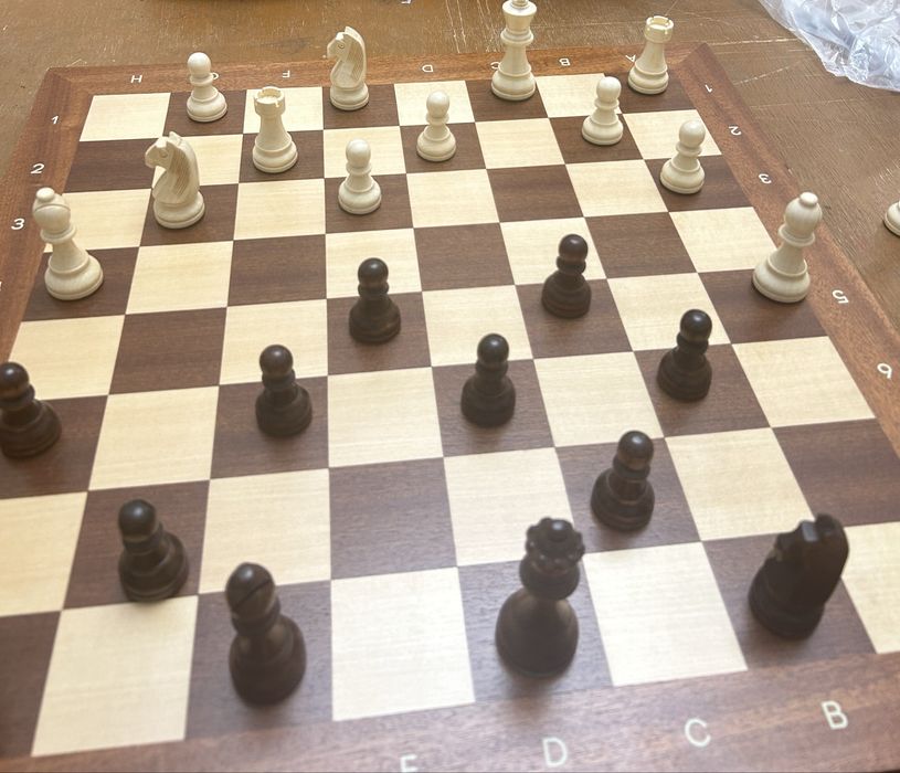 Шахматная доска массивное,Фигуры