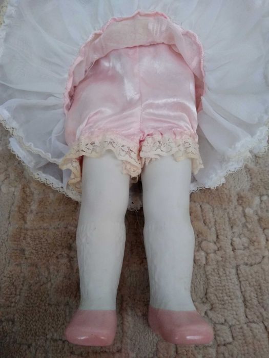 Papusa de portelan bibelou