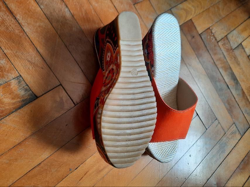 Ортопедични сандали и чехли