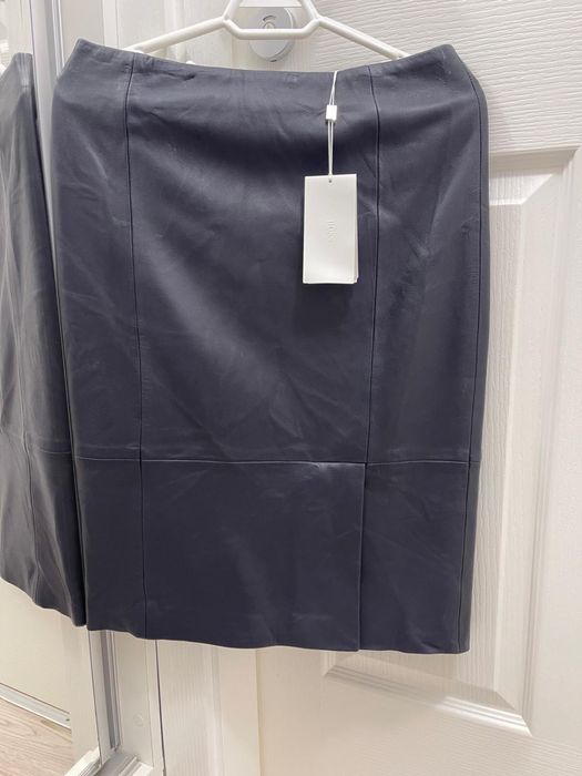 Fusta din piele noua Hugo Boss