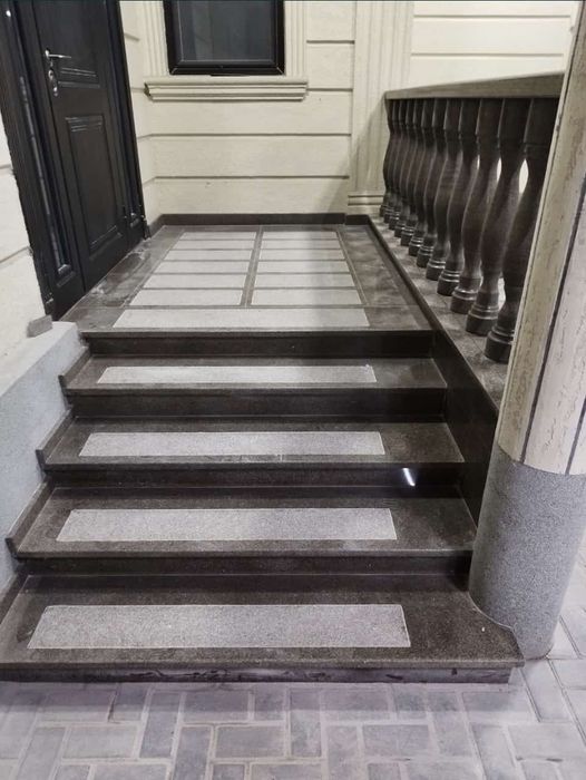 Гранит травертин мрамор поребрик ступени подступени