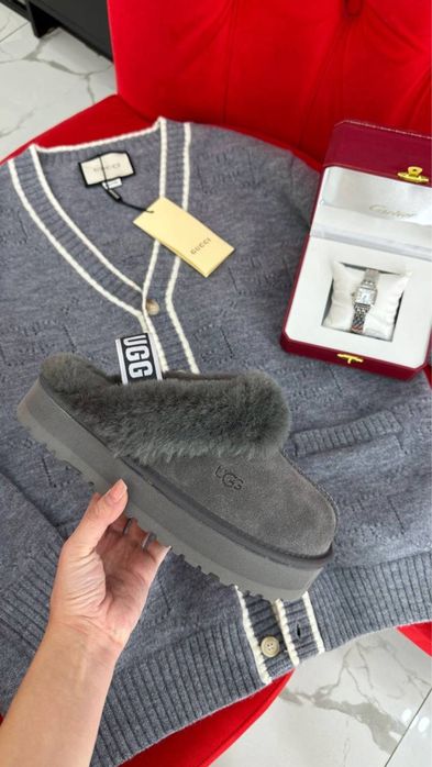 Продам кроссовки новые