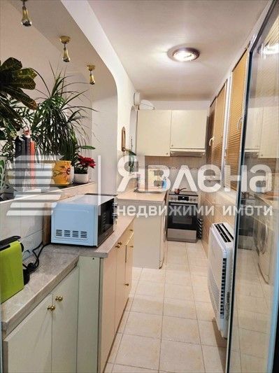 Явлена предлага за продажба един прекрасен, просто