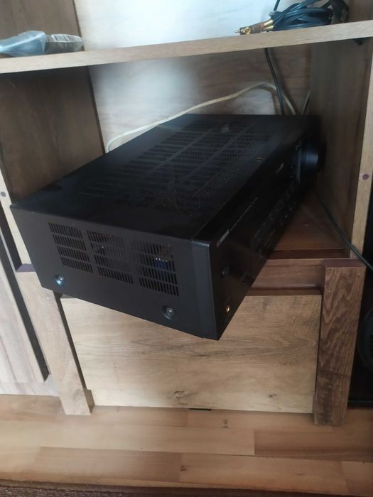 Продавам YAMAHA RX V359