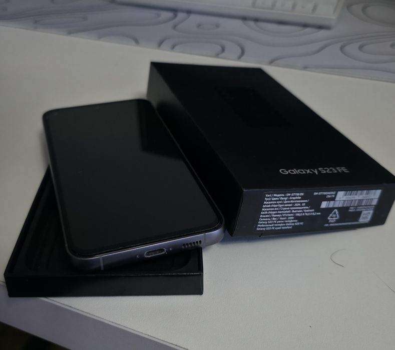 ПРОДАМ SAMSUNG s 23fe 8/256