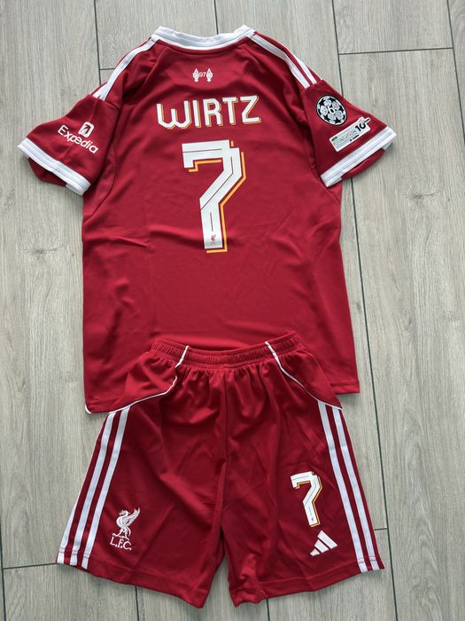 Echipament fotbal copii ( tricou + pantaloni ) , Liverpool