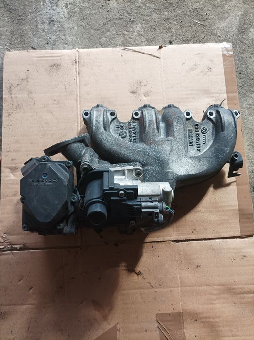 Galerie de admisie cu clapetă accelerație și egr 2.0 tdi BMP Passat B6