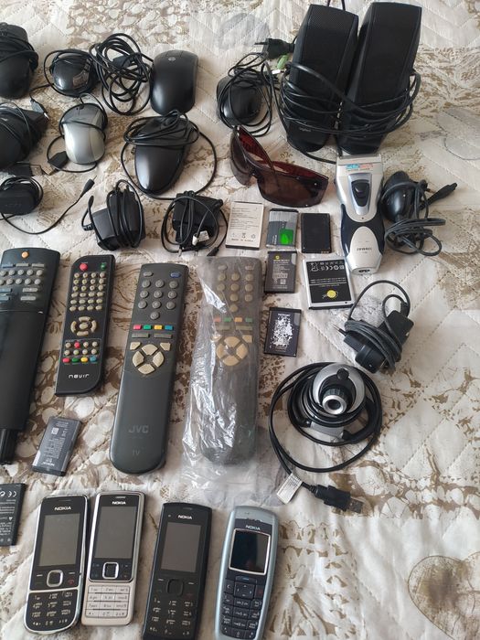 Продавам 3 боя Нокия