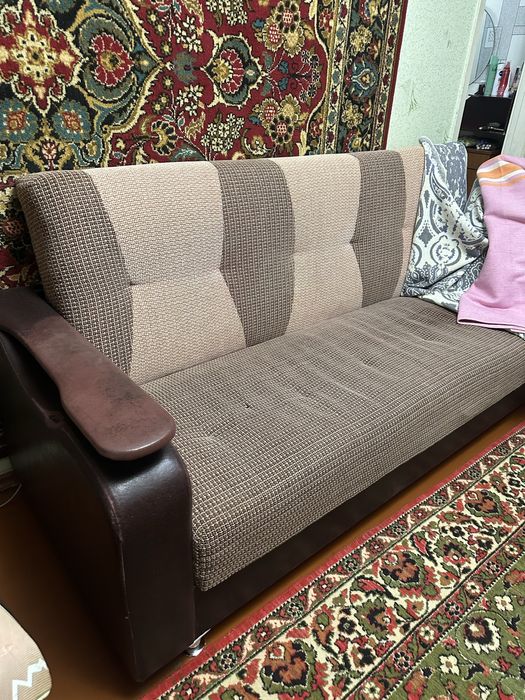 Продам диван книжка