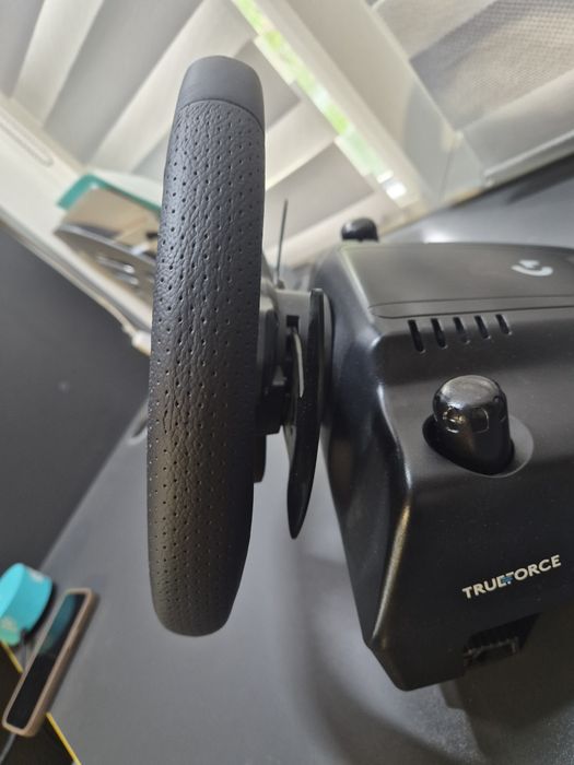 Продам LOGITECH G923