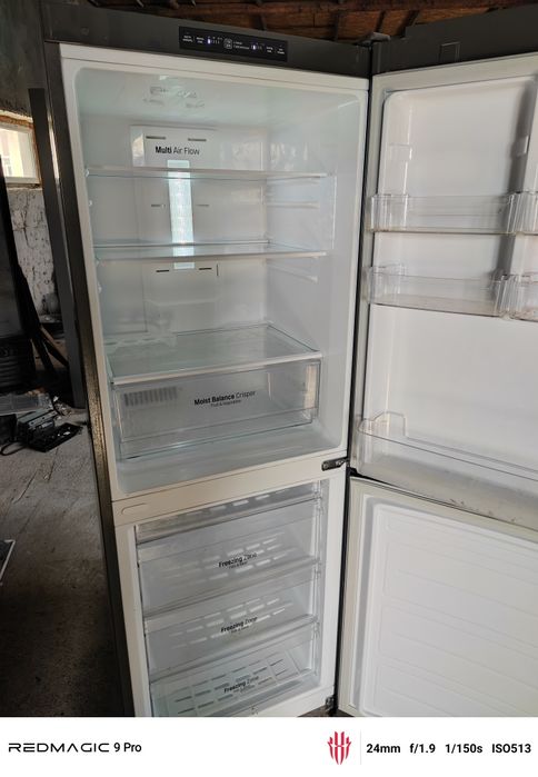 LG холодильник продам