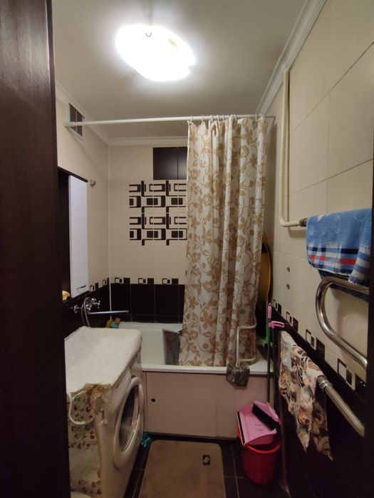 Продам 2х комн ул.Казахстан 98