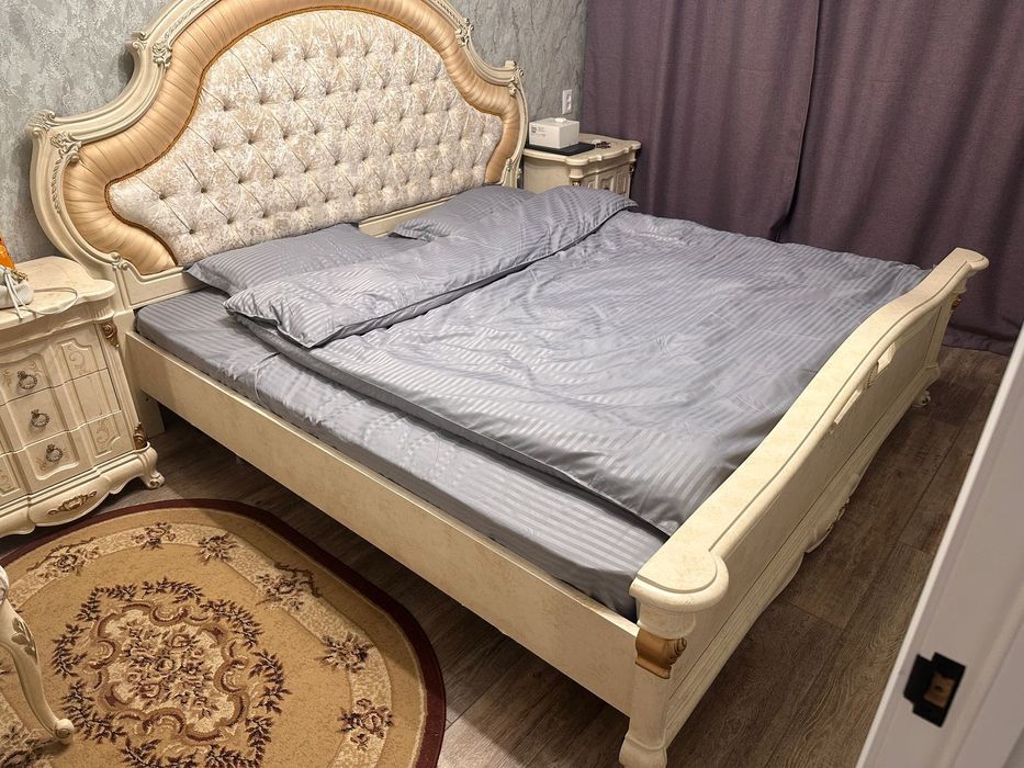 Спальный гарнитур