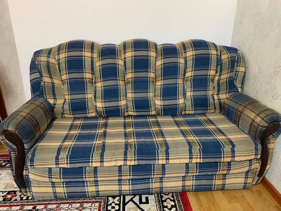Продается диван с креслами