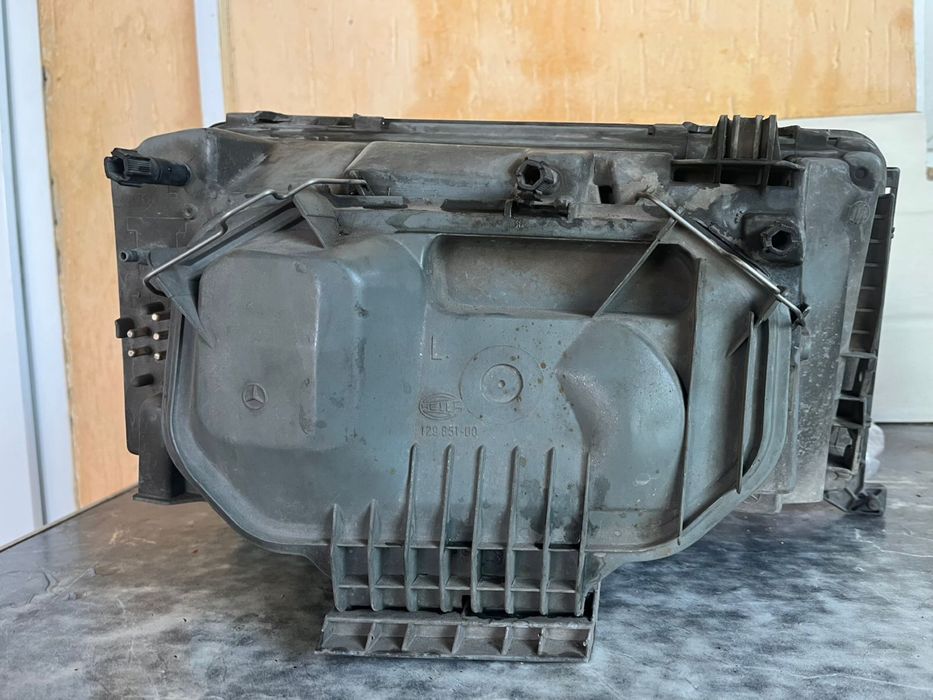 Продам фару Мерседес