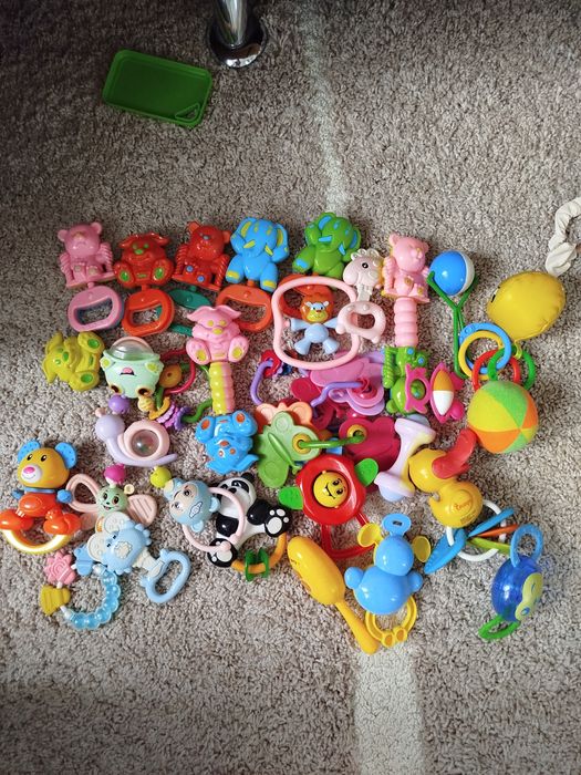 Отдам бесплатно игрушки