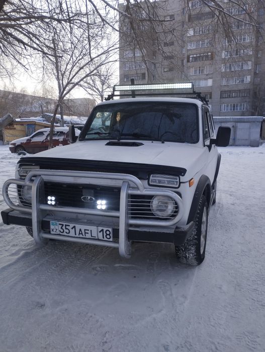 Продам ниву. 2002