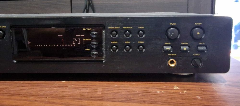 Cd player Marantz CD 5000 sunet foarte bun