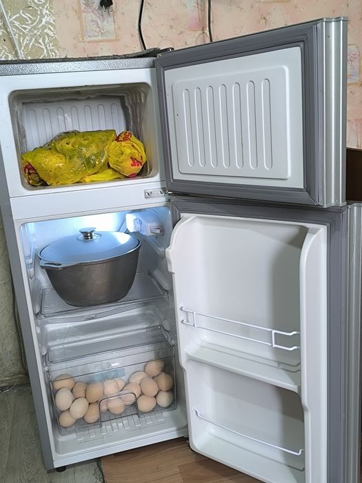 Холодильник продаётся