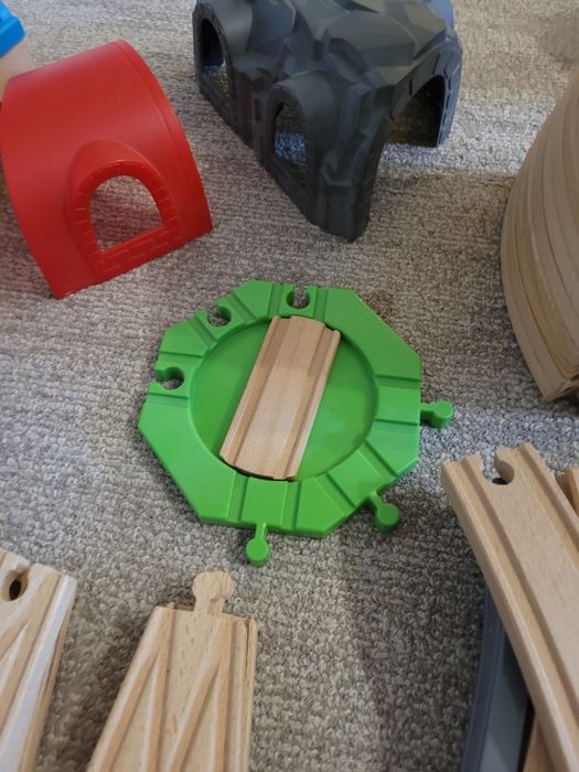 Sina de tren de lemn cu accesorii