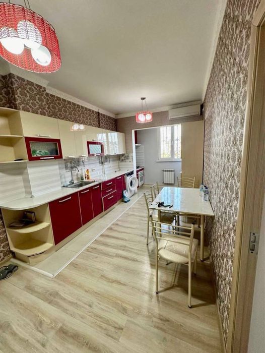Саида Барака 2 комнатная 7 этаж, 60м2. Чистая. Ориентир кофейня Tim’s