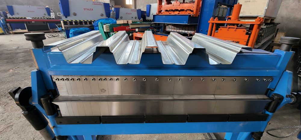 Профнастил станок 75 гофра новый очень качественный. Полный автомат