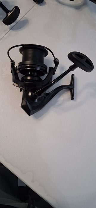 3 Броя Нови макари 14000 Black edition  17+1 лагера
Касти