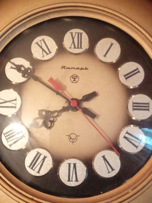 Часы Янтарь. Ссср.